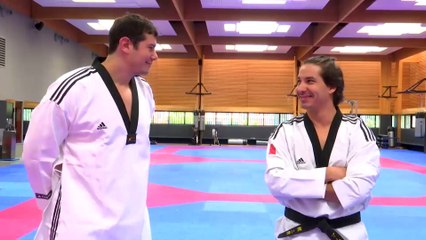 Vincent Parisi Coach l'humoriste Jeremy Ferrari au Taekwondo à L'INSEP avec Mikael Borot Entraineur National.