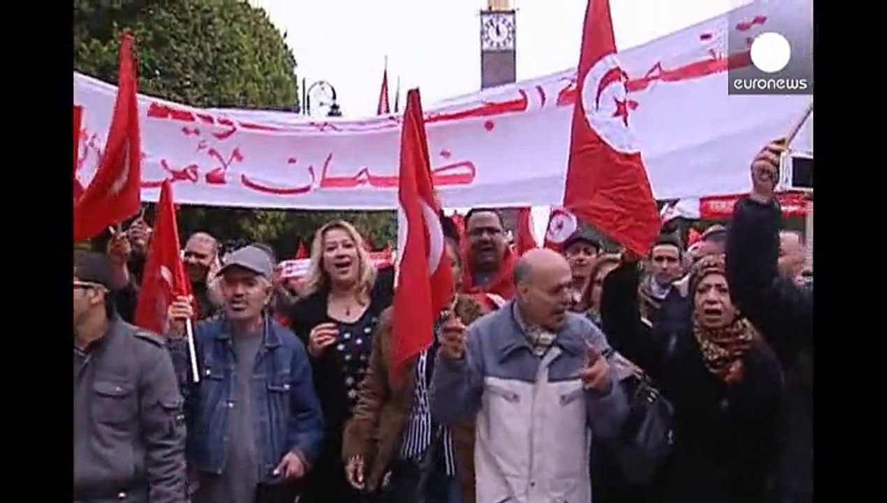 Tunus'ta terör karşıtı yürüyüş