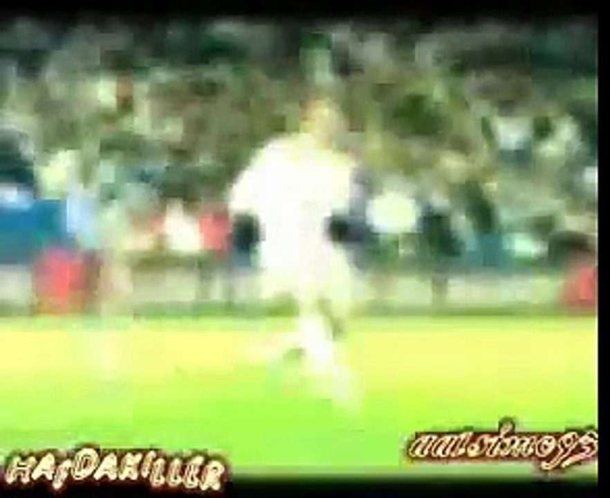 Joga bonito football skills C.Ronaldo 2008  2009 messi!.avi