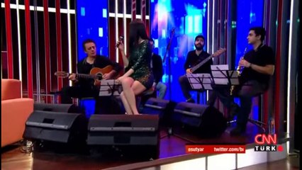 Burada Laf Çok  Elif Kaya