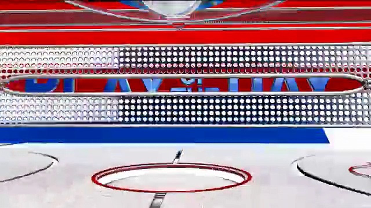 Dwyane Wade Throws a 90-foot Alley-Oop