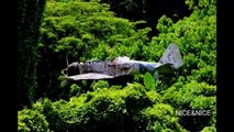 【海外の反応】「ドラマのシーンみたいだ」日本の戦闘機の残骸の一枚写真に外国人から多くの声