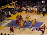 Kobe and the Lakers run the Showtime fastbreak!