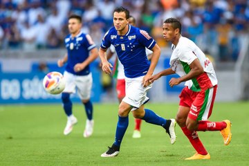 Marcelo Oliveira elogia faro de gol de Damião