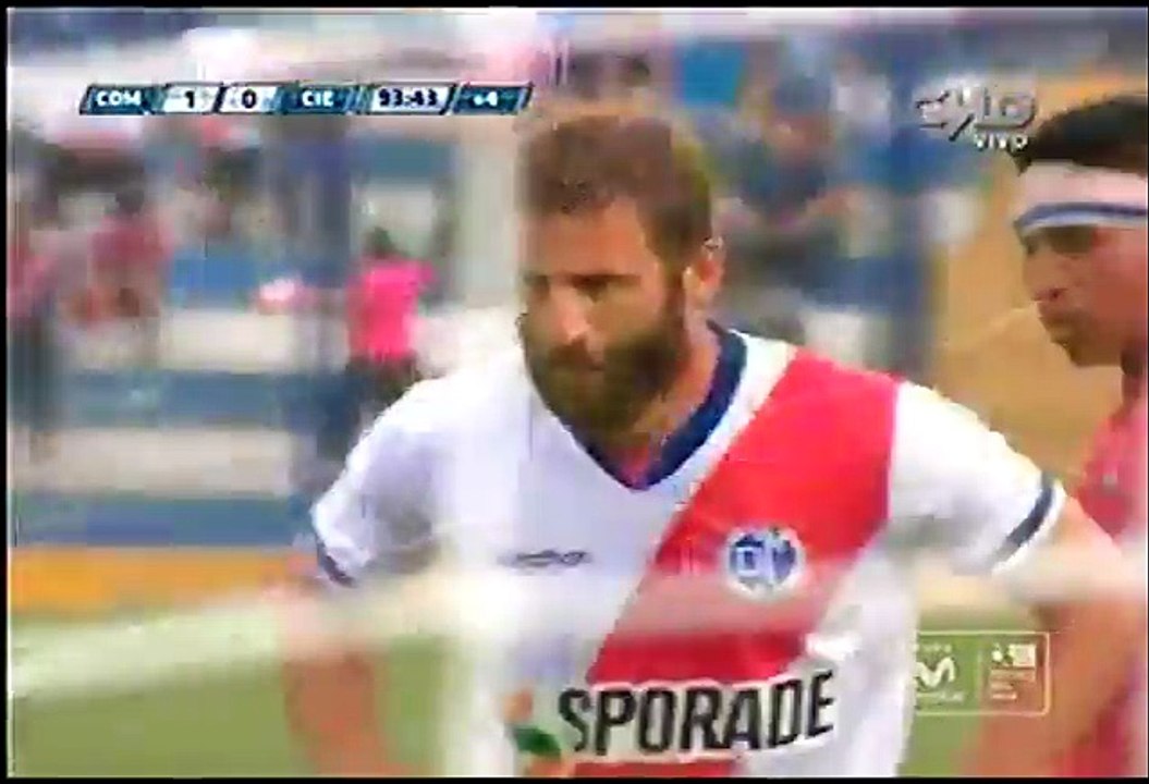 Municipal: La 'loca' celebración de Juan Diego Gonzales Vigil