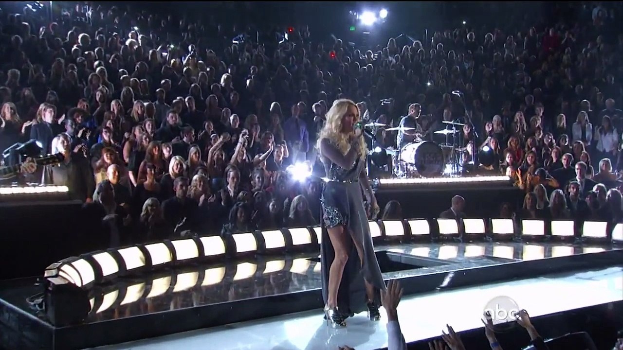 Carrie Underwood - Blown Away - CMA Awards 2012
