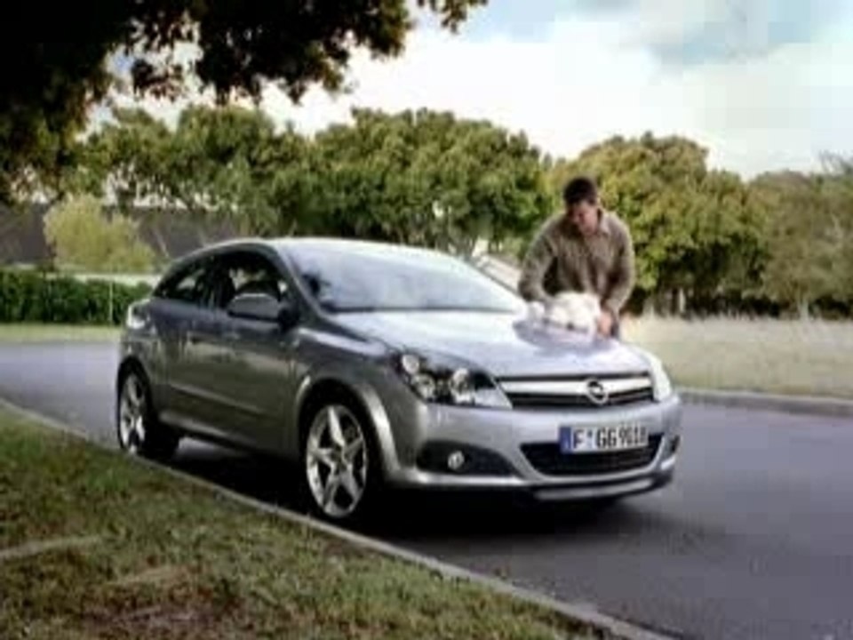 Publicité - Humour - Opel Astra GTC Dog