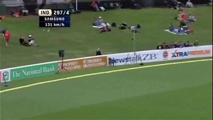 Sachin Tendulkar Perfect Backfoot Punch vs. Chris Martin