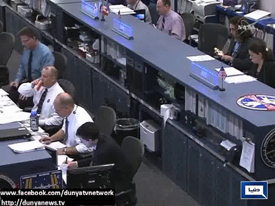 Dunya News - Spacewalking astronauts rig station for new U.S. space taxis