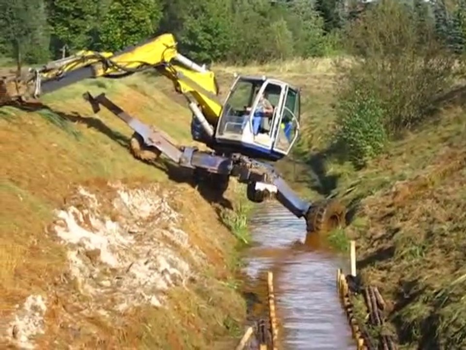 Check Out This Amazing Machine
