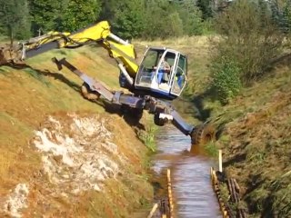 Check Out This Amazing Machine