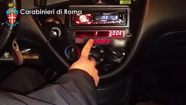 Roma - Tassista 37enne denunciato dai Carabinieri (21.02.15)
