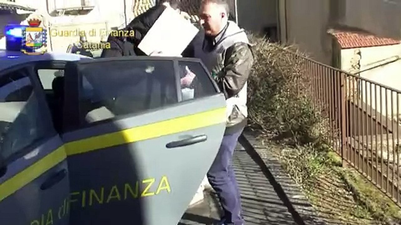 Catania - 9 arresti e 57 indagati per truffa ai danni dell'Ue (21.02.15)