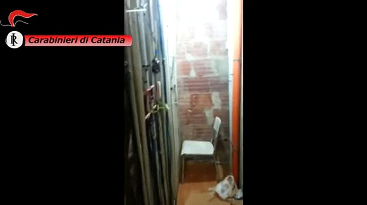 Catania - Carabinieri scoprono ''Bancomat della droga''. 3 arresti (21.02.15)