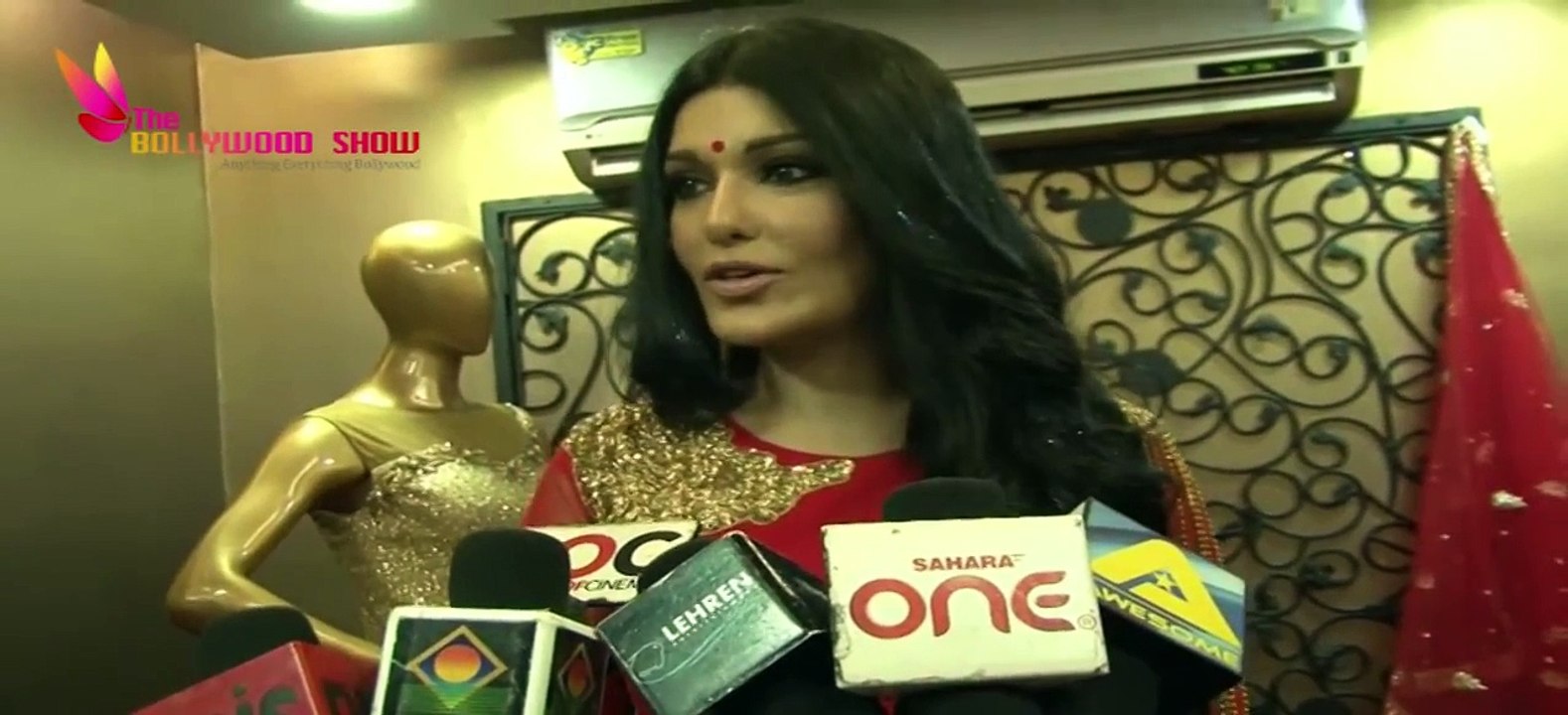Koena Mitra Not Celebrate Holi - SHOCKING