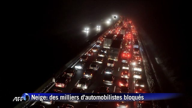 Des milliers d'automobilistes bloqués sur les routes des Alpes