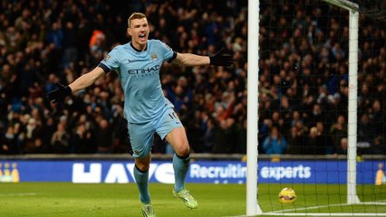 26e j. - Pellegrini se frotte les mains