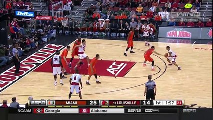 Montrezl Harrell prend une faute technique pour avoir lancé le ballon dans la tête de son adversaire