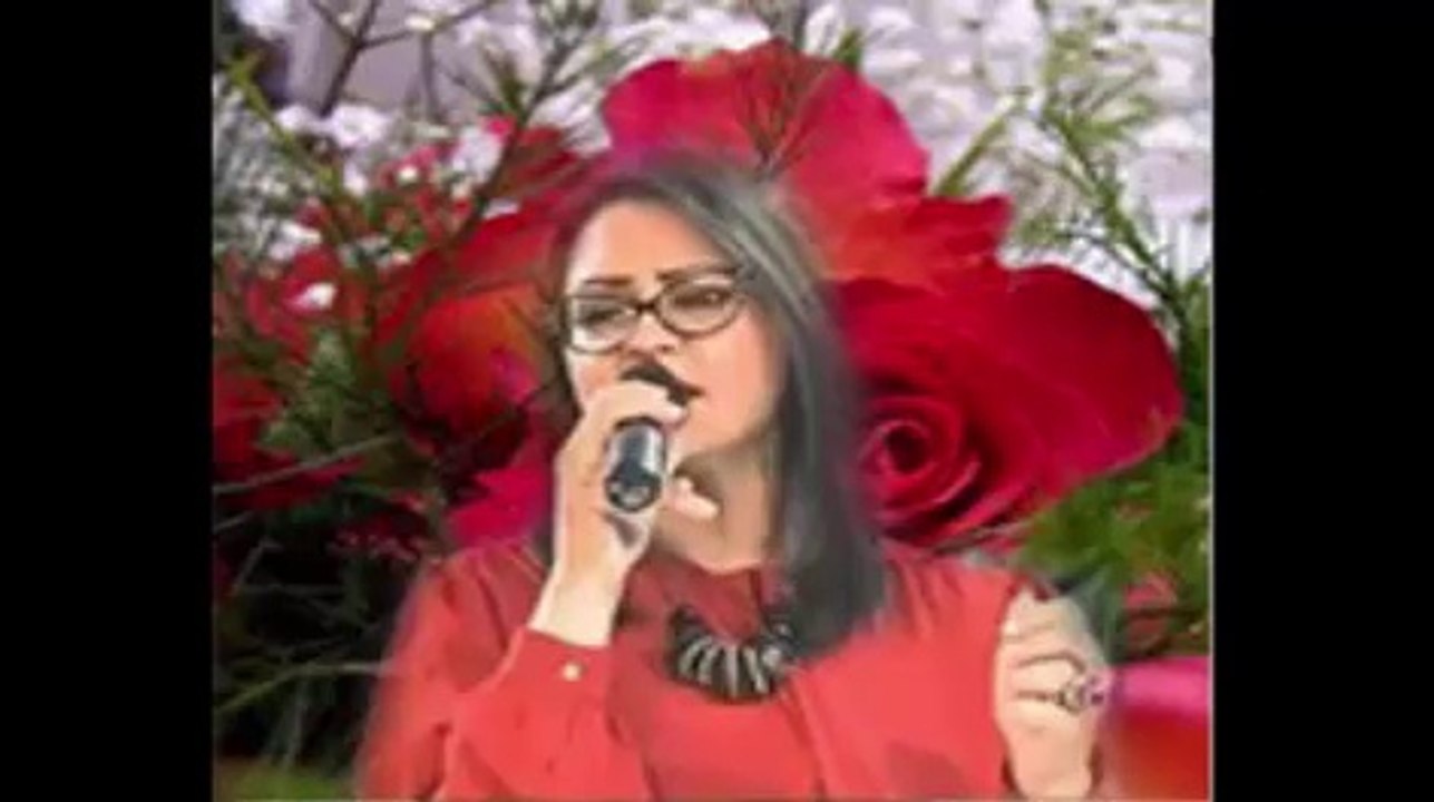 Lejla Causevic-Gjedala sam sa prozora