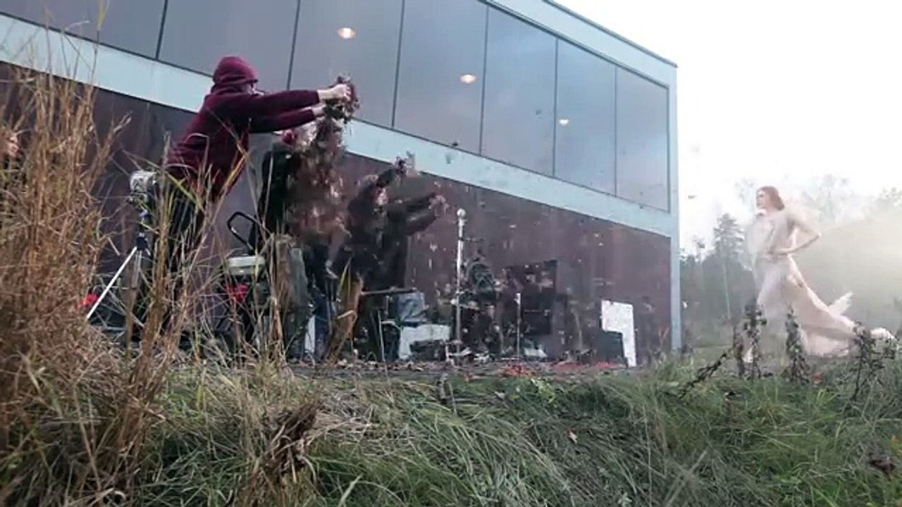 Quand un bras robotique rapide filme une scène en slowmotion