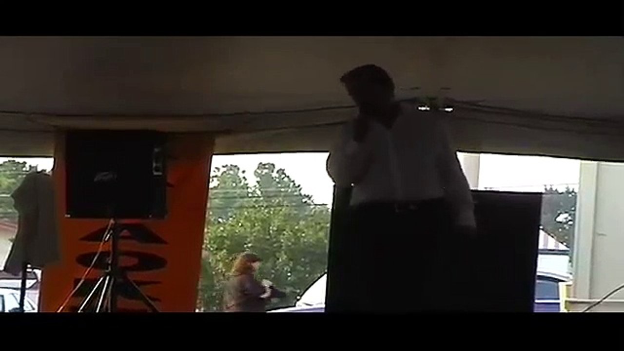 Colin Paul sings Hurt at Elvis Week 2006 ELVIS PRESLEY song video