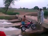 very funny Pakistani bike clips. MUST WATCH THAT - Watch or Download _ DownVids.net