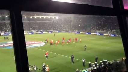 Ζέσταμα παικτών του Ολυμπιακού στην Λεωφόρο