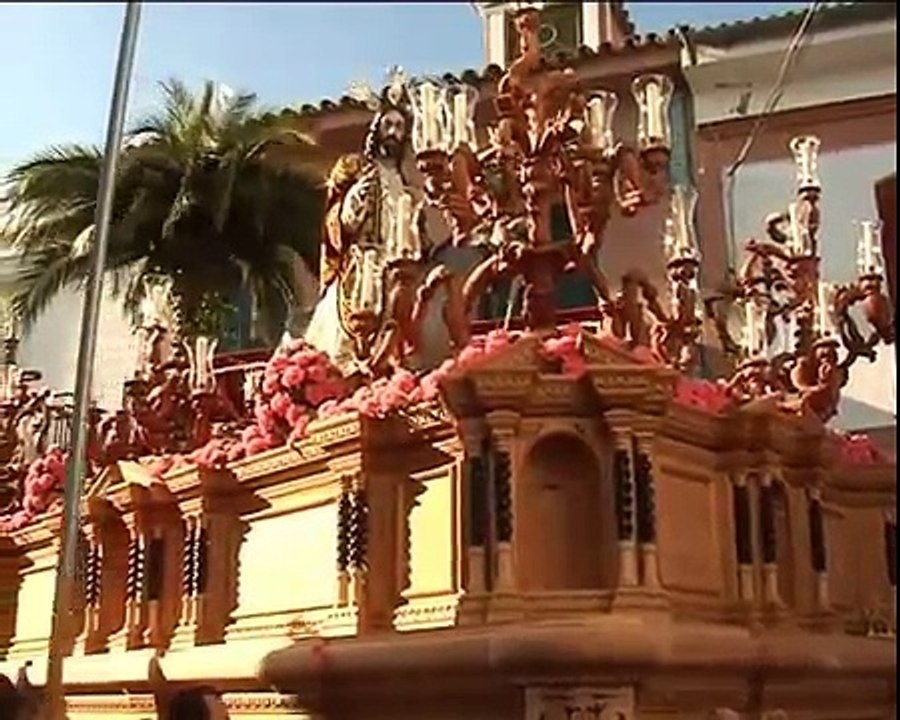 MOMENTOS COFRADES 1 SEMANA SANTA DE PILAS 2010. DOMINGO DE RAMOS. LA BORRIQUITA.