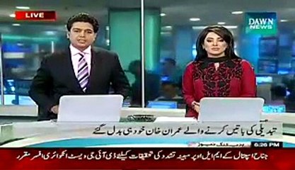 Imran Khan Declares Journalists -FASCIST & BLACK MAILERS-, IK Whispers Caught On Open Mic