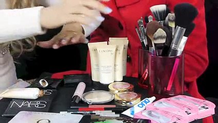 Blindfolded Make-up Challenge (Mystery Guru)