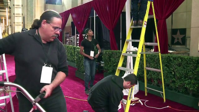 Oscars: derniers préparatifs sur le tapis rouge