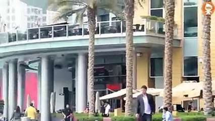 Dubai me agar purse gir jaaye to log kia karty hy.. What if purse fell down in dubai