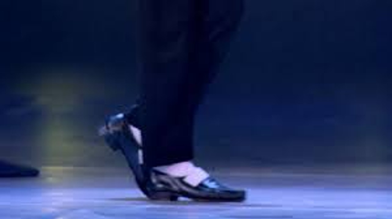 Comment faire le moon walk comme Michael Jackson