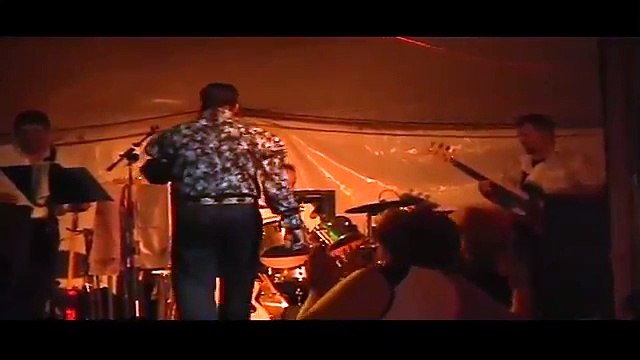 EP Express sings All Shook Up at Elvis Week 2006 ELVIS PRESLEY song video