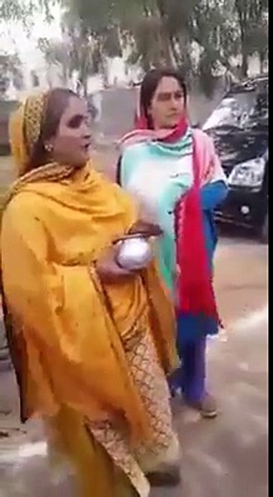 Pakistani Poor Girls Singing Justin Bieber's Baby - Viral Video