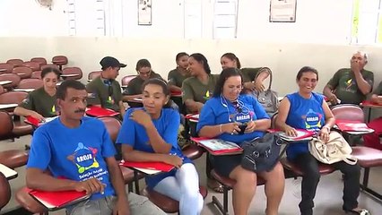 Catadores de materiais recicláveis de CG discutem sobre Plano de gestão de resíduos sólidos