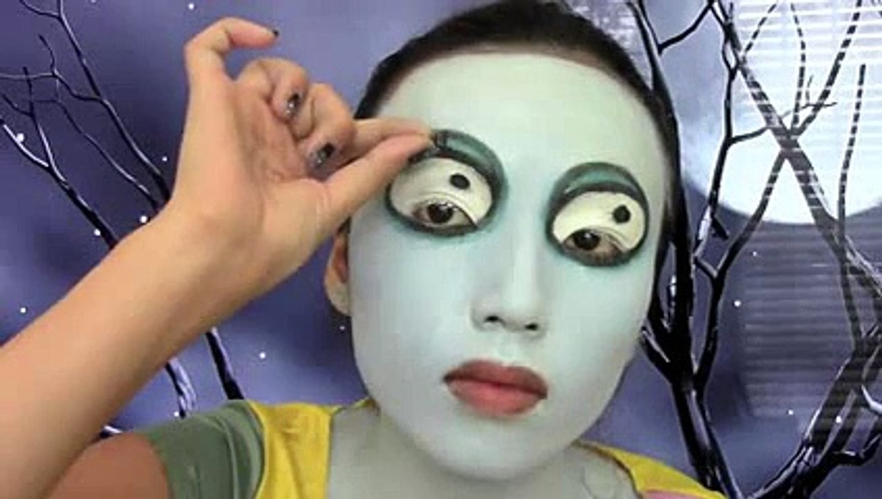 Sally (Nightmare Before Christmas) Make-up Tutorial