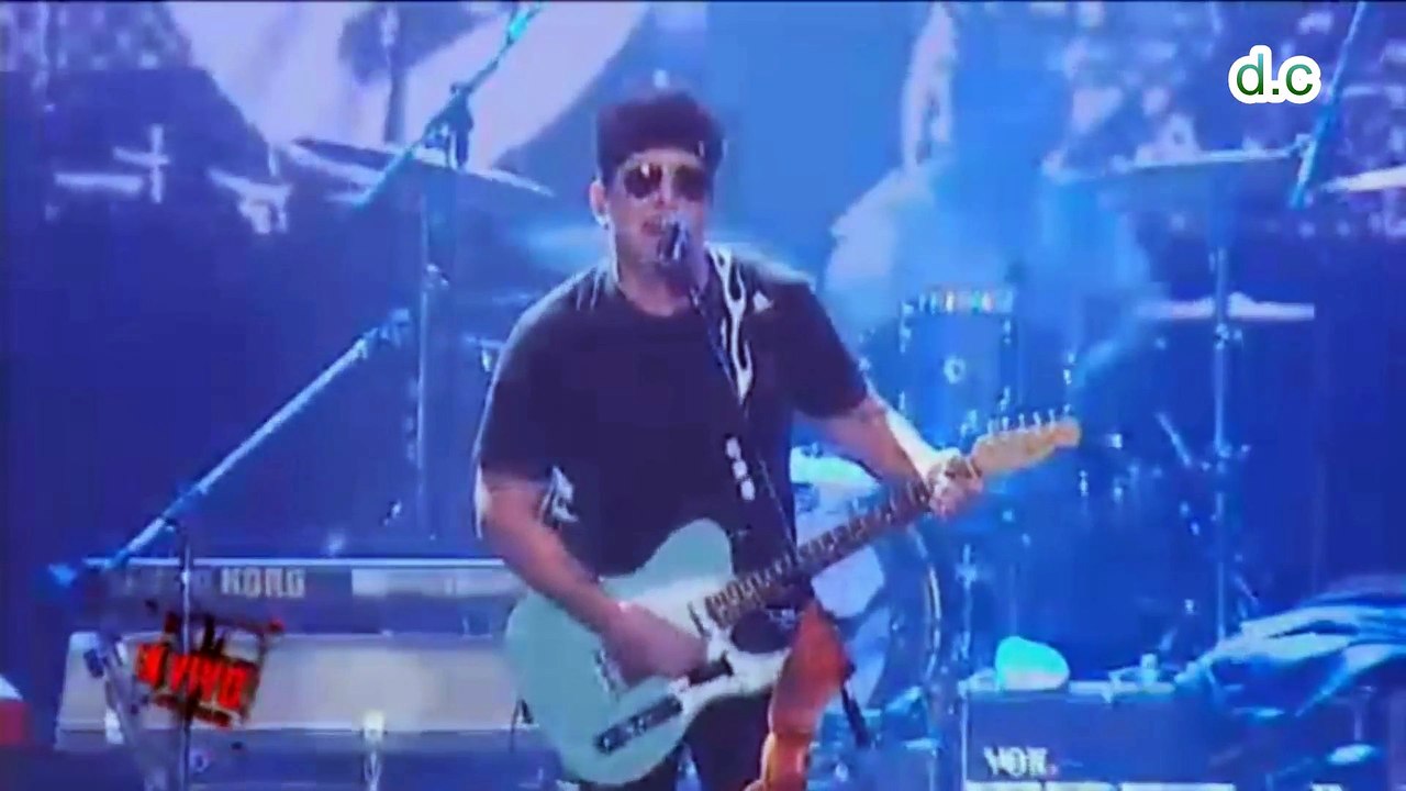 Andres Calamaro - A los ojos - Cosquin Rock 2015 - 720p