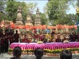 งานสืบสานตำนานพันปี ประเพณีไหว้พระธาตุ 15 ค่ำ เดือน 3 บูชาพระอรหันต์ 1,250 องค์ อำเภอห้วยทับทัน ประจำปี 2558