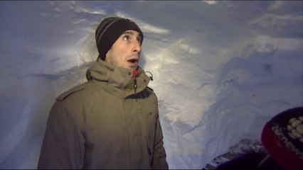 This man digs tunnel under the snow to go to his car