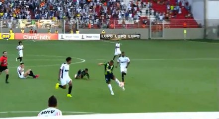 Le but exceptionnel de Bryan lors de America MG - Atlético Mineiro (2-1)