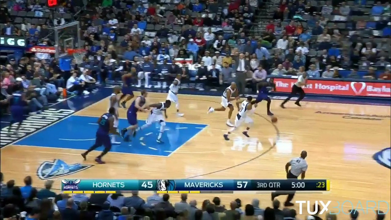 Le plus beau dunk de Richard Jefferson... refusé