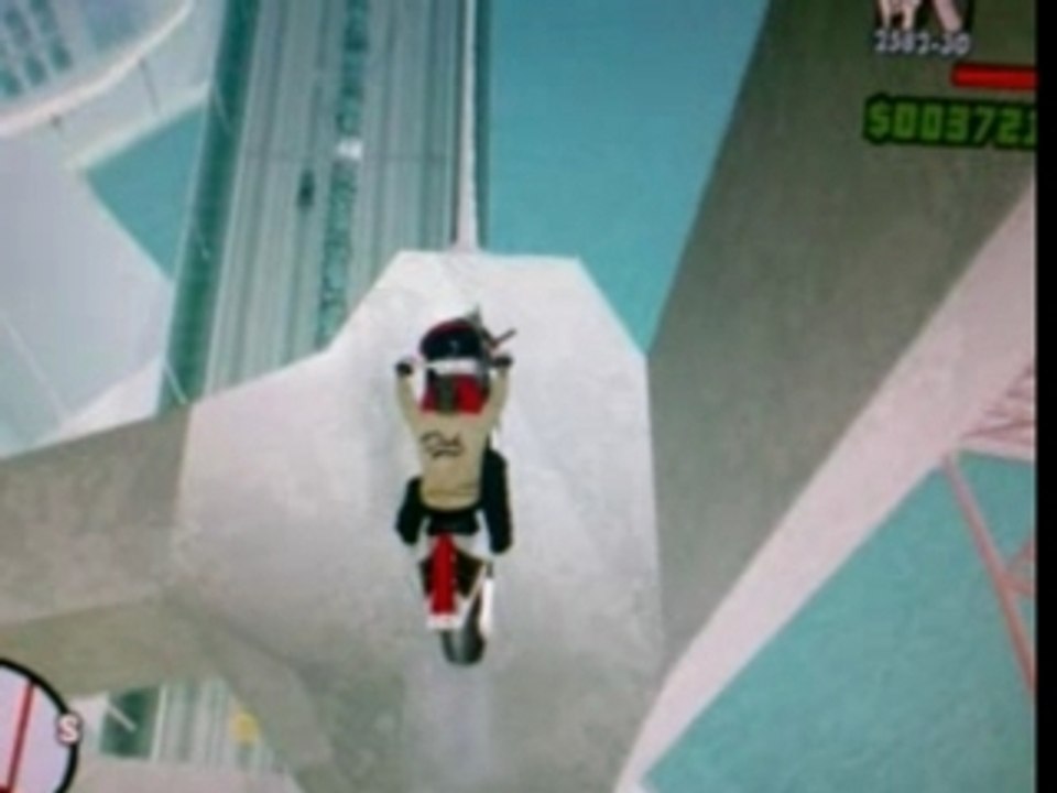GTA moto on bridge
