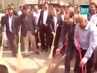 Sindh government 'clean and green city' drive kicks off