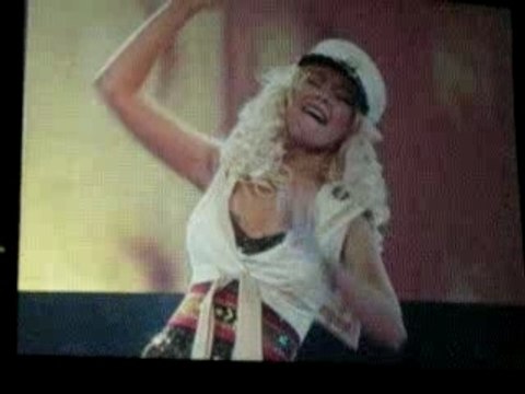 Christina Aguilera Candyman Live