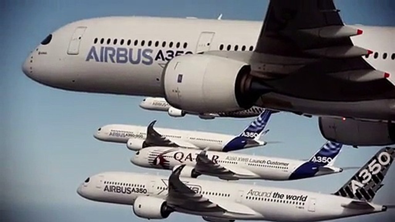 5 Airbus jets make stunning formations