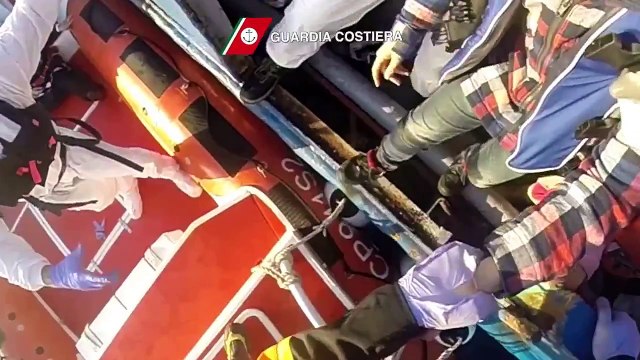 Canale di Sicilia - 194 i migranti di origine siriana tratti in salvo (20.12.14)