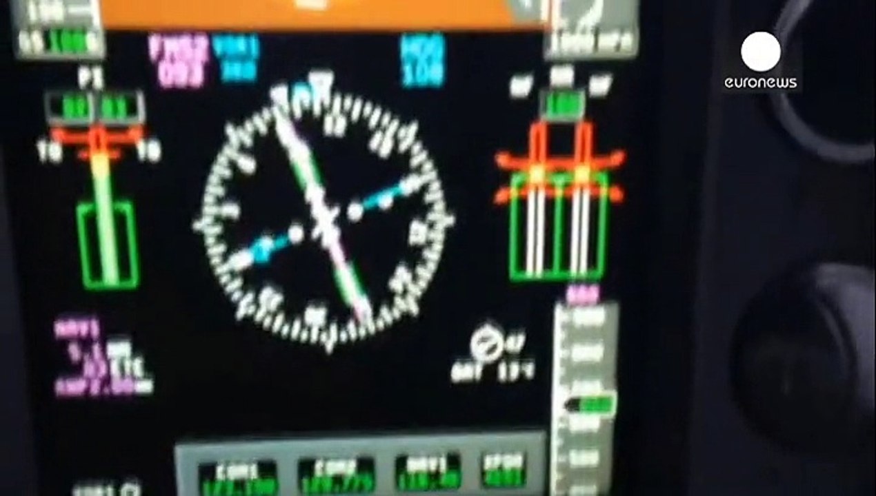 Ferry en flammes et mer déchaînée entre la Grèce et l'Italie