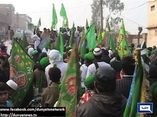 Dunya News - Lahore: Dawat-e-Islami conducts rally in connection with Prophet's (PBUH) birth
