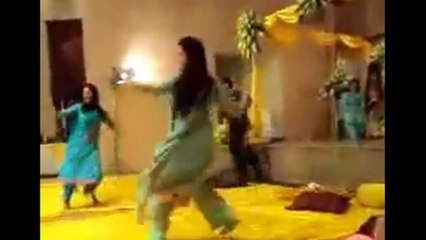 Most Beautiful Girls Dancing On Punjabi Song